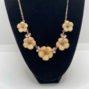 FlVintage Napier Brand Pale Pink And Cream Floral Design Necklace Gold Tone 18"
